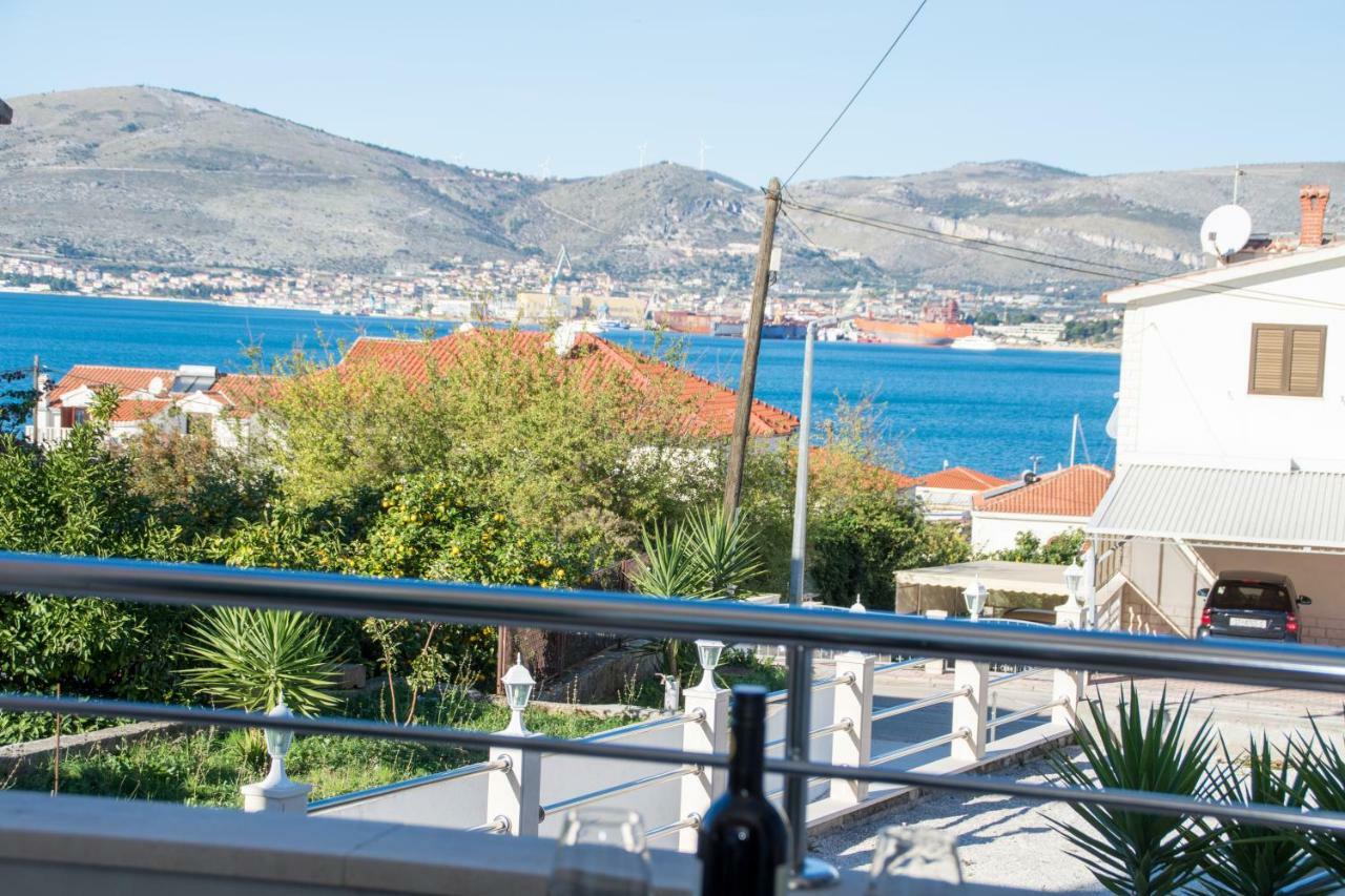 Apartments Fumija Trogir Eksteriør billede