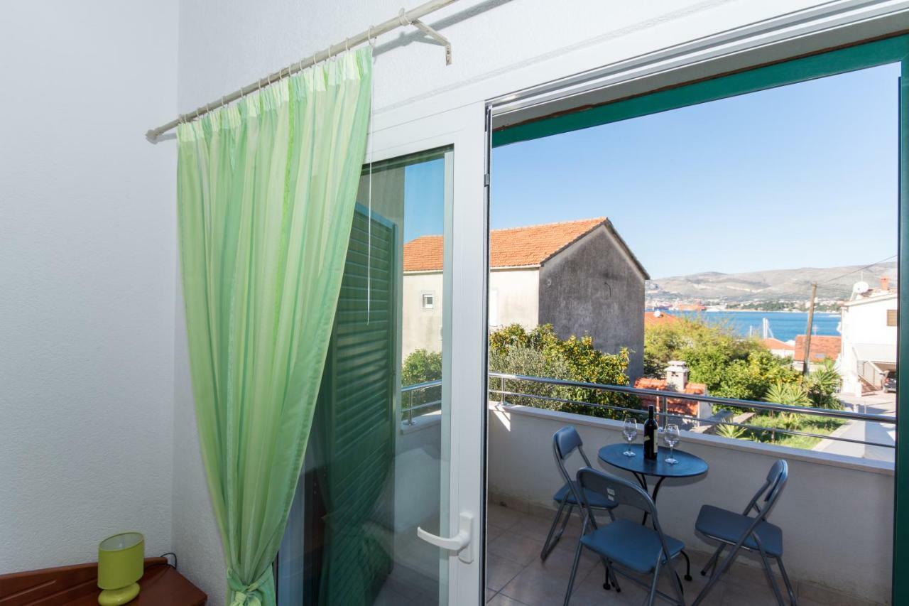 Apartments Fumija Trogir Eksteriør billede