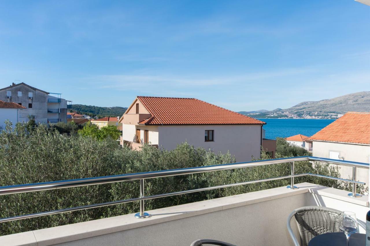 Apartments Fumija Trogir Eksteriør billede