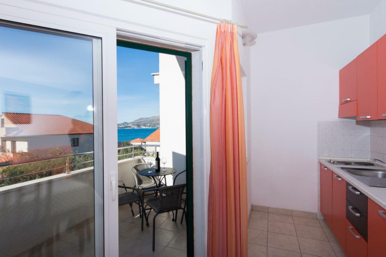 Apartments Fumija Trogir Eksteriør billede
