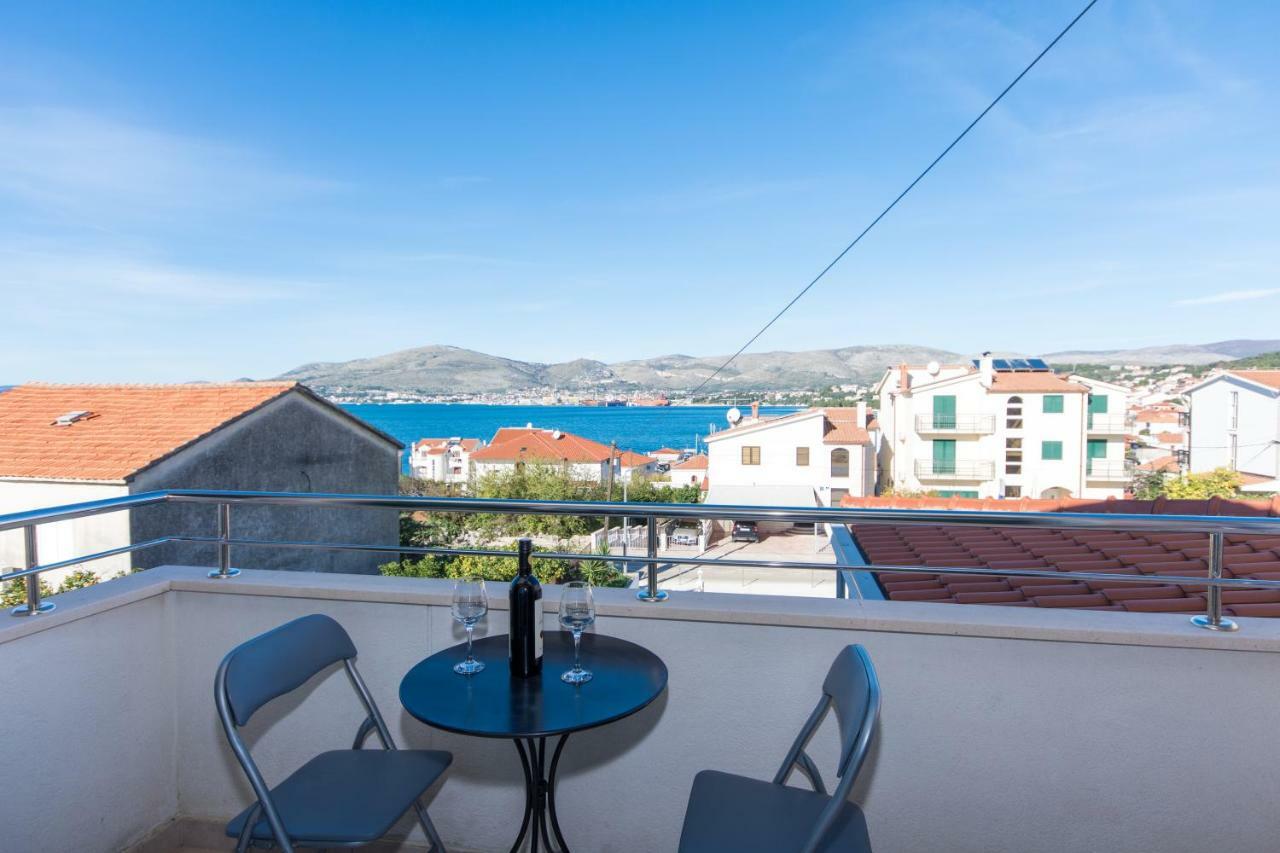 Apartments Fumija Trogir Eksteriør billede