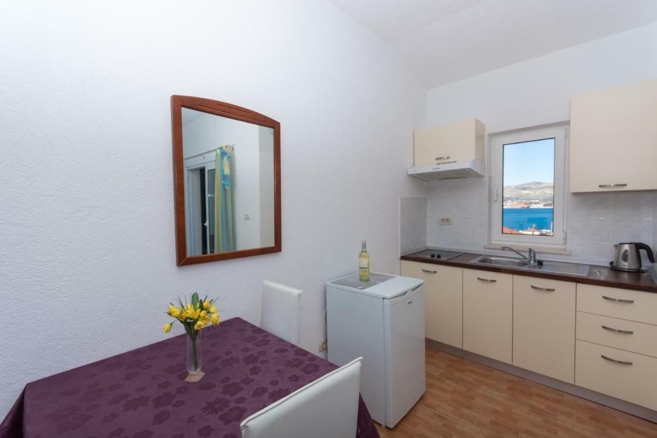 Apartments Fumija Trogir Eksteriør billede