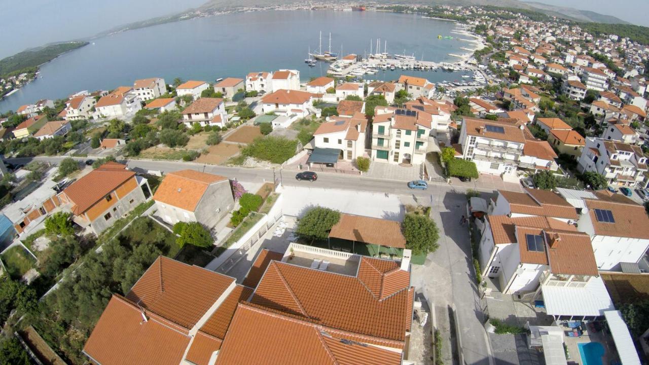 Apartments Fumija Trogir Eksteriør billede